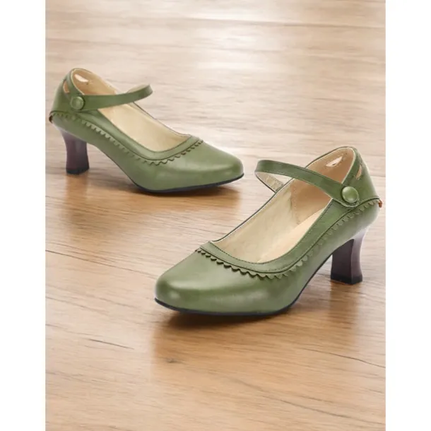 Women's Vintage Green faux Leather Mary Jane Heels with Scalloped Edge and Button Detail - Comfortable Low Heels for Work， Formal Events and Retro Style Outfits