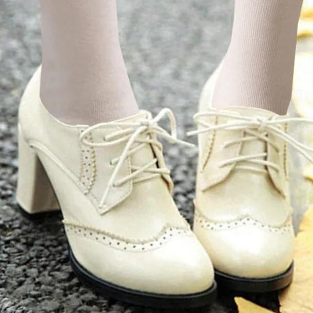 Women's Vintage Oxford Heels – Lace-Up Brogue Chunky Heel Dress Shoes for Work, Office, and Casual Wear