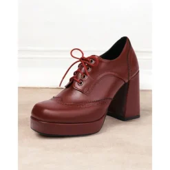 Women's Vintage Oxford Platform Heels with Lace-Up Design – Chunky Block Heel in Rich Brown Faux Leather for Retro and Formal Looks