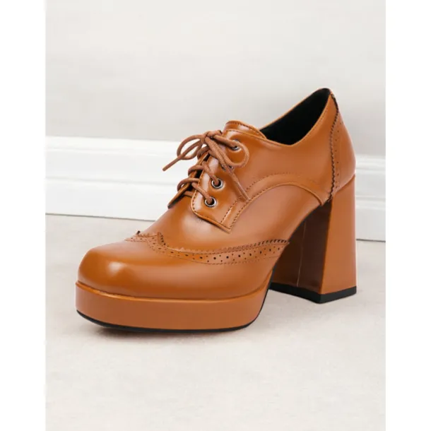 Women's Vintage Oxford Platform Heels with Lace-Up Design – Chunky Block Heel in Rich Brown Faux Leather for Retro and Formal Looks