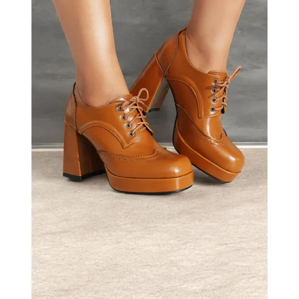 Women's Vintage Oxford Platform Heels with Lace-Up Design – Chunky Block Heel in Rich Brown Faux Leather for Retro and Formal Looks