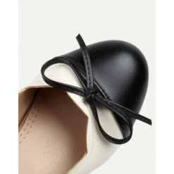 Women's Vintage Two-Tone Chunky Heels with Ankle Strap and Bow Detail – Retro Style Shoes for Special Occasions