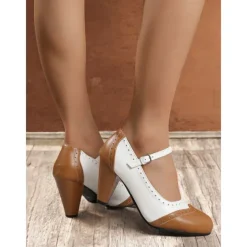 Women's Vintage Two-Tone Mary Jane Heels with Brogue Detailing – Retro Block Heel Shoes for Parties and Formal Occasions