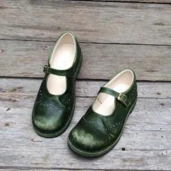 Women's Vintage-Style Mary Jane Shoes with Buckle Strap – Comfortable Retro Faux Leather Flats for Casual Wear