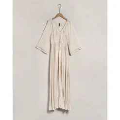 Women's Wedding Guest/Party Maxi Dress White Smocked Waist V-Neck 3/4 Sleeve Formal Elegant Dress dress to impress 2024