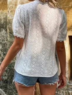 Women's White Elegant Lace Tops Eyelet Blouse Casual Solid Color Regular Tops Short Sleeve V Neck Lace Eyelet Regular Fit Daily White Yellow Romantic Petite Tops Summer Holiday Wear