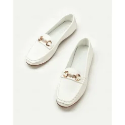 Women's White Leather Loafers with Gold Chain Detail - Elegant and Comfortable Shoes for Casual and Formal Wear