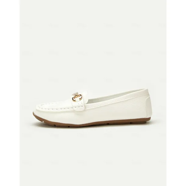 Women's White Leather Loafers with Gold Chain Detail - Elegant and Comfortable Shoes for Casual and Formal Wear