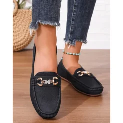 Women's White Leather Loafers with Gold Chain Detail - Elegant and Comfortable Shoes for Casual and Formal Wear