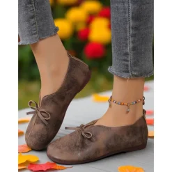 Women's Wide Toe Brown Ballet Flats with Bow Accent – Vintage-Inspired Comfort Shoes for Autumn Walks, Country Gatherings and Daily Commuting