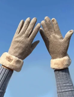 Women's Winter Fleece-Lined Touchscreen Gloves with Heart Detail – Warm and Stylish for Outdoor Cold Weather, Perfect Gift Idea