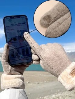 Women's Winter Fleece-Lined Touchscreen Gloves with Heart Detail – Warm and Stylish for Outdoor Cold Weather, Perfect Gift Idea