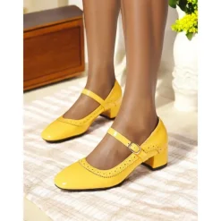 Women's Yellow Mary Jane Block Heel Shoes with Brogue Detailing – 1950sVintage Mid-Heel Pumps for Office, Daily Wear and Spring Outings