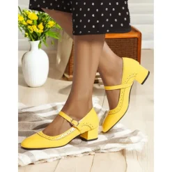 Women's Yellow Mary Jane Block Heel Shoes with Brogue Detailing – 1950sVintage Mid-Heel Pumps for Office, Daily Wear and Spring Outings