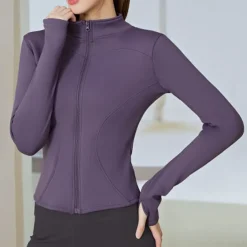 Women's Yoga Top Crew Neck Quick Dry Lightweight Breathable Thumbhole Long Sleeve Sports Solid Color Jacket Top For Running Fitness Yoga Loose Fit Activewear