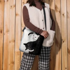 Yin Yang Cat Design Crossbody Bag - Artistic Black and White Cat Print Shoulder Bag for Women, Perfect for Casual and Everyday Use